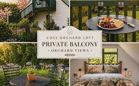 Cosy Orchard Loft - Fast Wifi